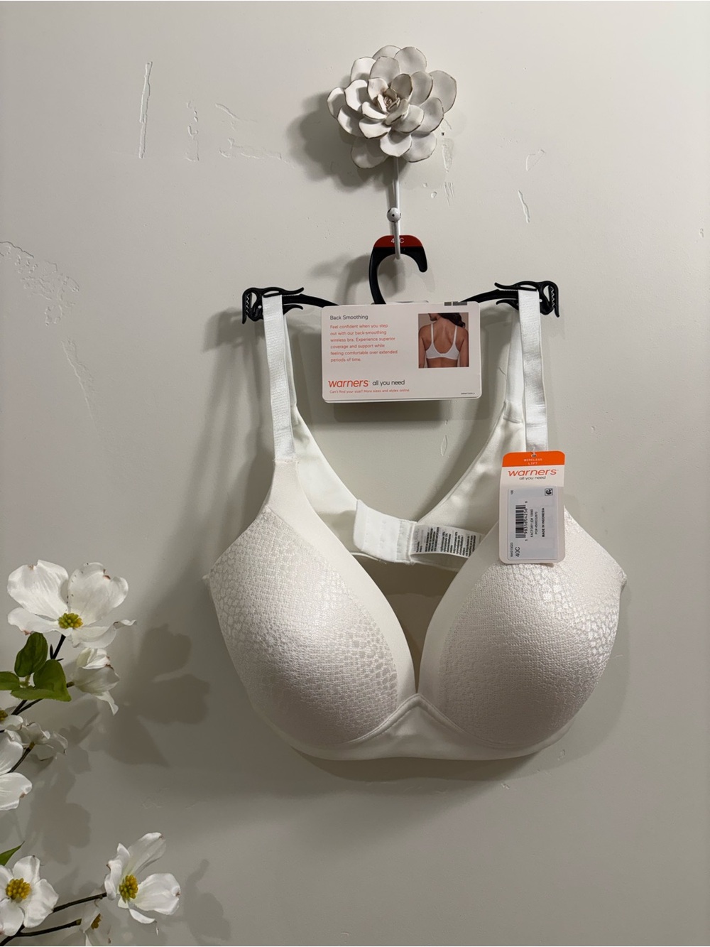 Wireless Back-Smoothing Bra